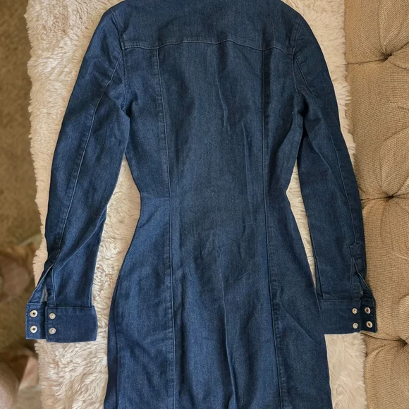 H&M Blue Jeans Classic Fit - Picture 2 of 4